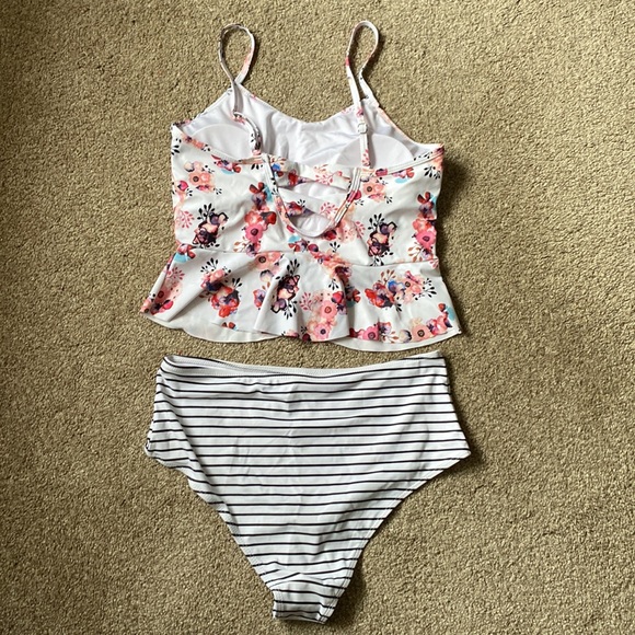 NWOT Womens Large Beachsissi Tankini Set in Floral w High Waisted striped bottom - Picture 4 of 8